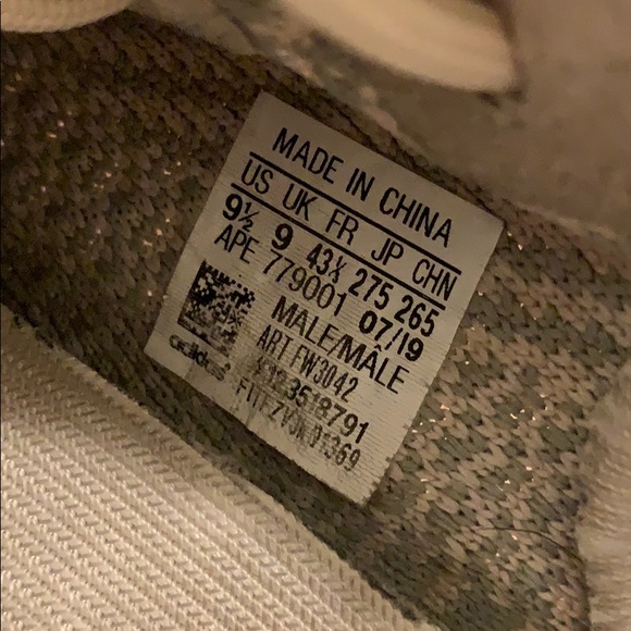 Yeezy Boost 350 V2 ‘Citrin Non Reflective’ - Picture 4 of 10